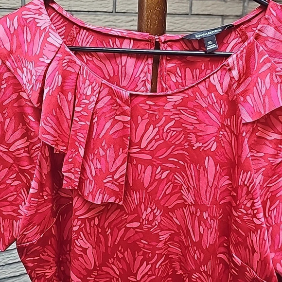 Banana Republic Ladies Ruffle Blouse Sz XL - Picture 2 of 9